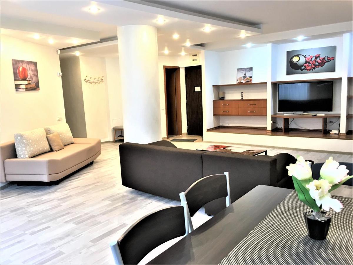Large In Ultra-central Location * Brasov