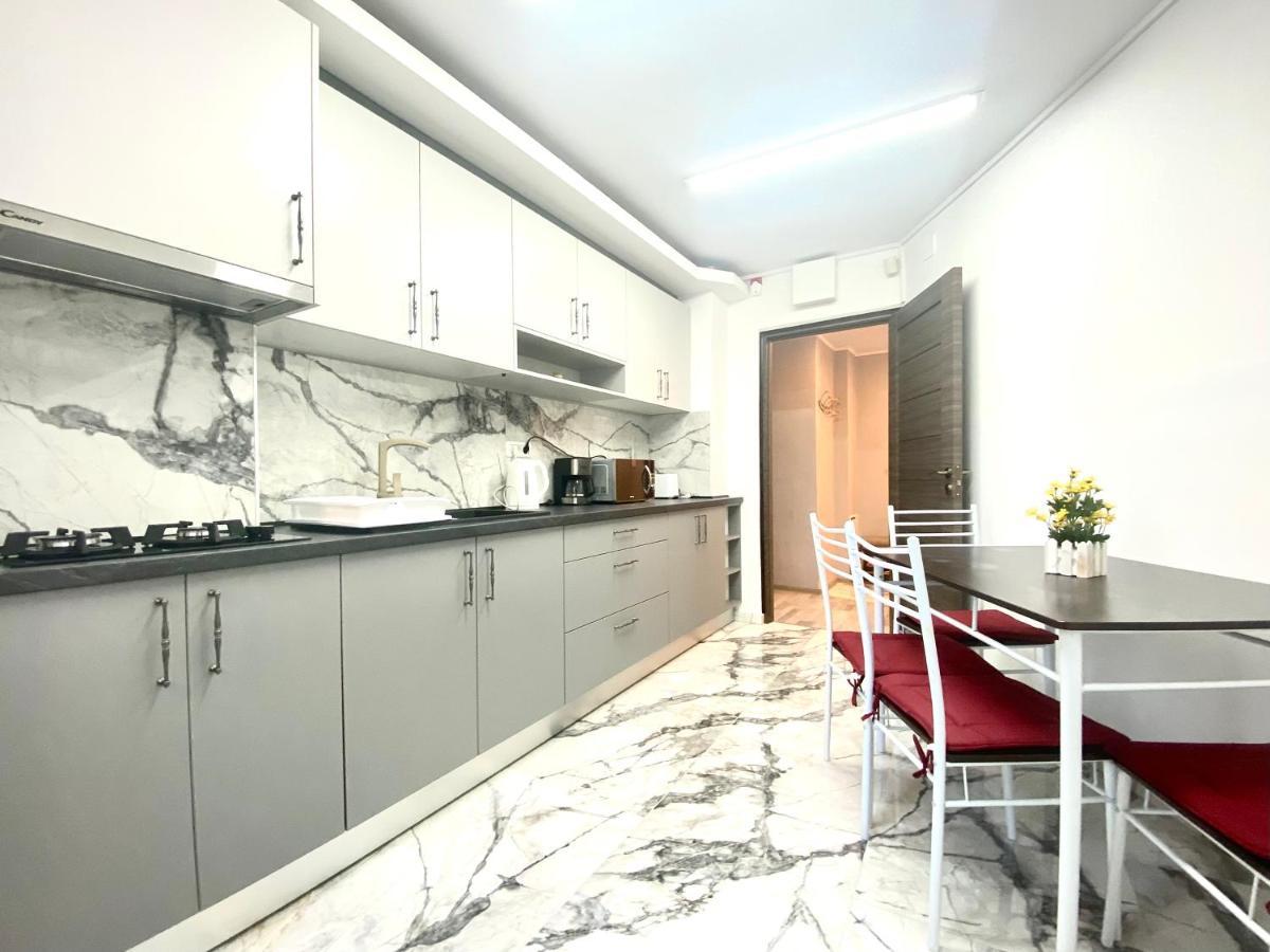 Large In Ultra-central Location Apartment Brasov